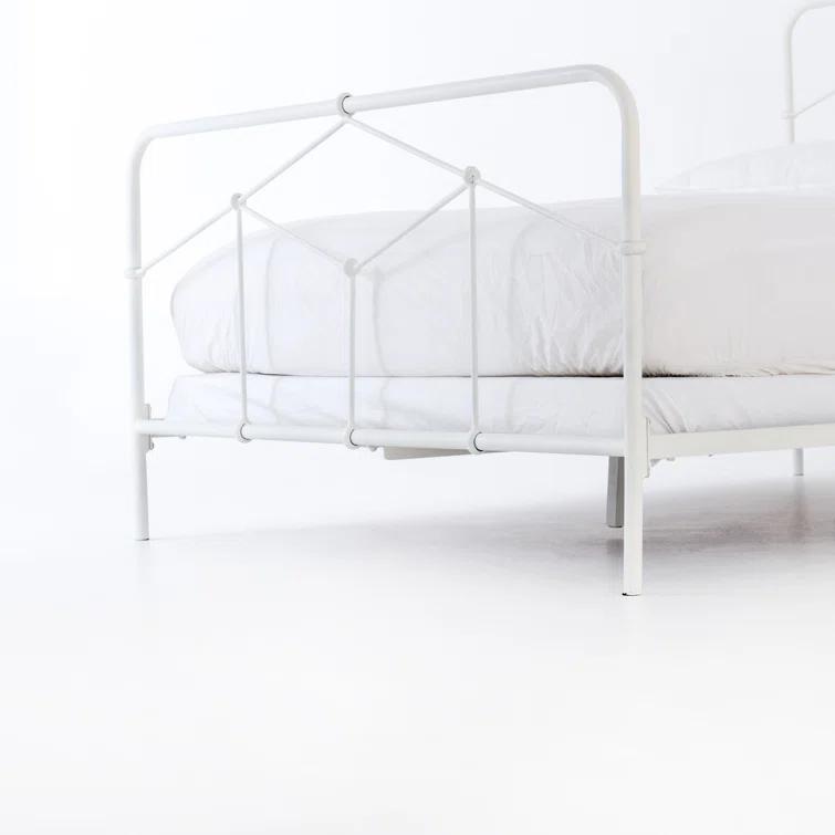 Maddie Bed - Black / Twin