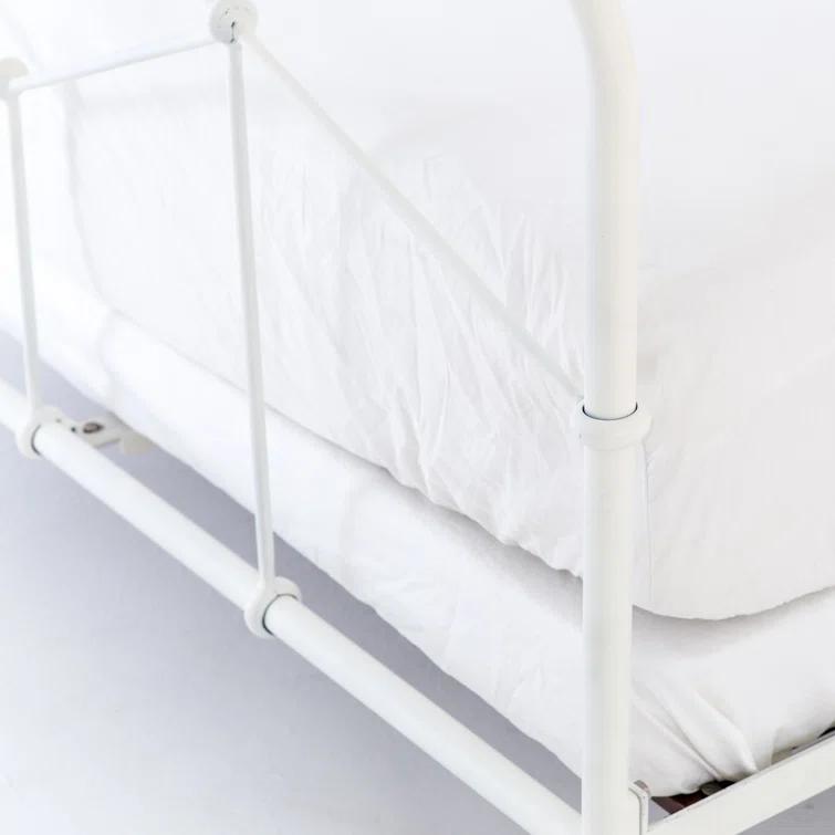 Maddie Bed - Black / Twin