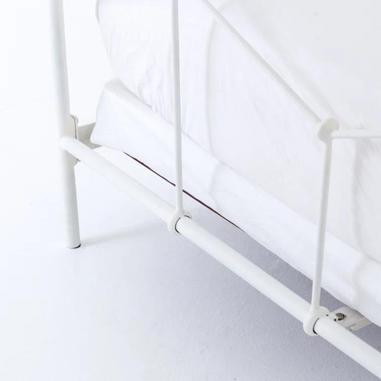 Maddie Bed - Black / Twin
