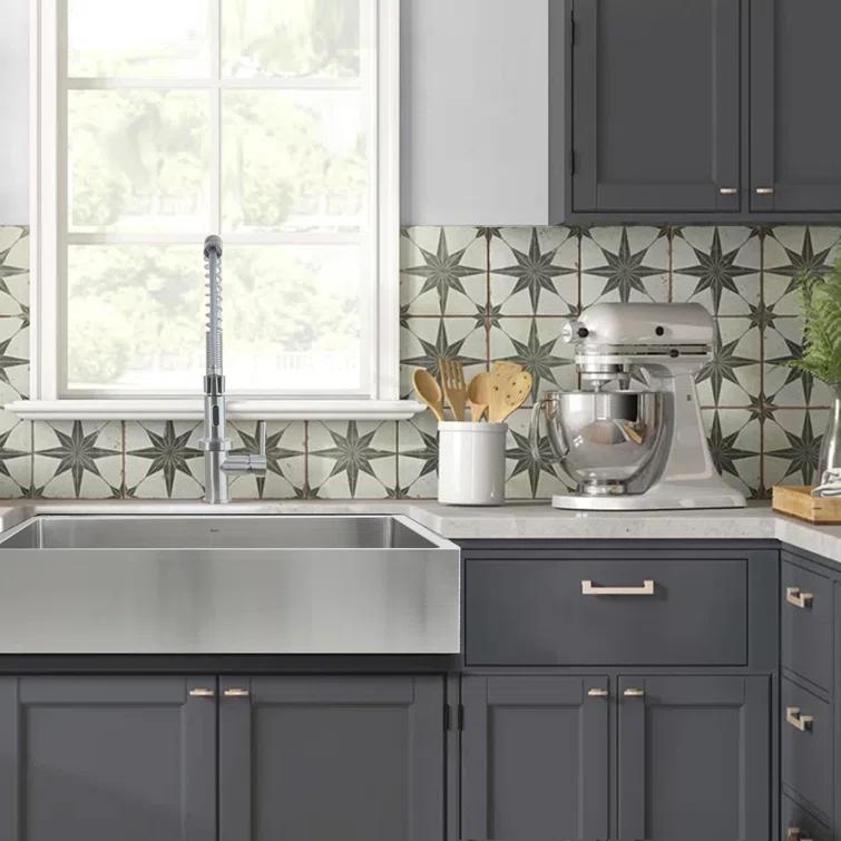 Pro Series 30'' L Farmhouse / Apron Single Bowl Stainless Steel Kitchen Sink