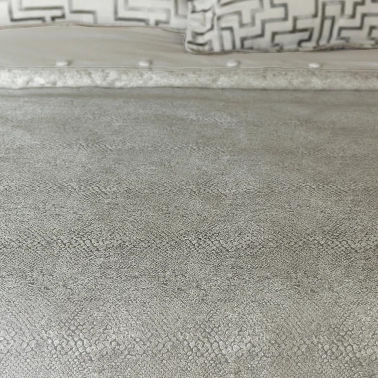 Ezra Modern & Contemporary Animal Print Duvet Cover Set