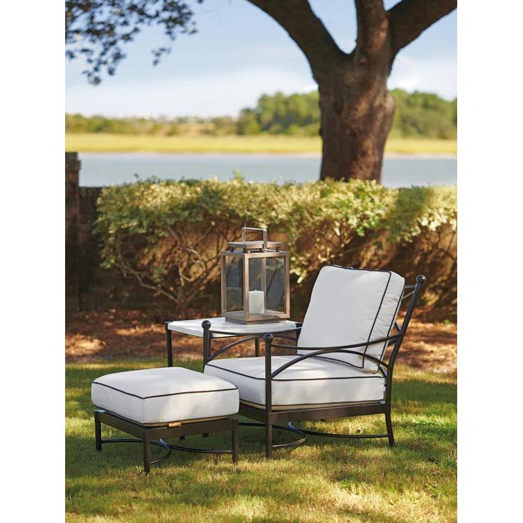 Pavlova Lounge Chair