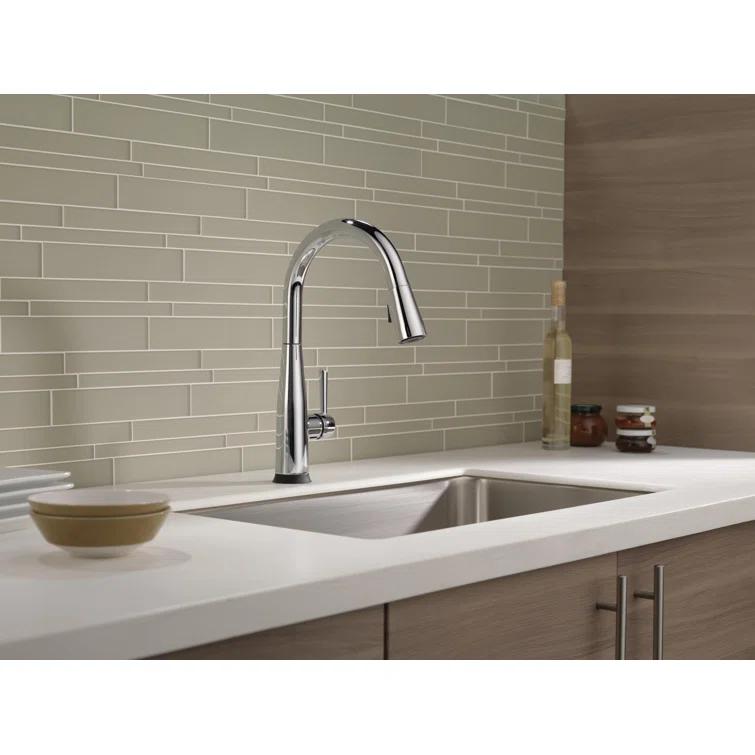 Essa Pull Down Single Handle Kitchen Faucet with MagnaTite Docking and Touch2O Technology