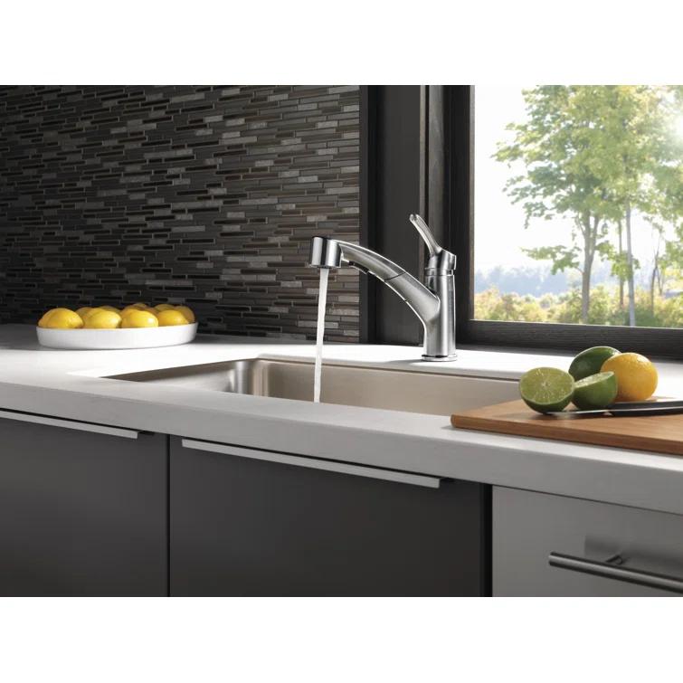 Collins Pull Out Sprayer Kitchen Sink Faucet, Single Handle Kitchen Faucet