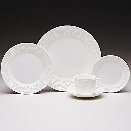 Wedgwood Nantucket Basket 5 Piece Handmade Bone China Dinnerware Set