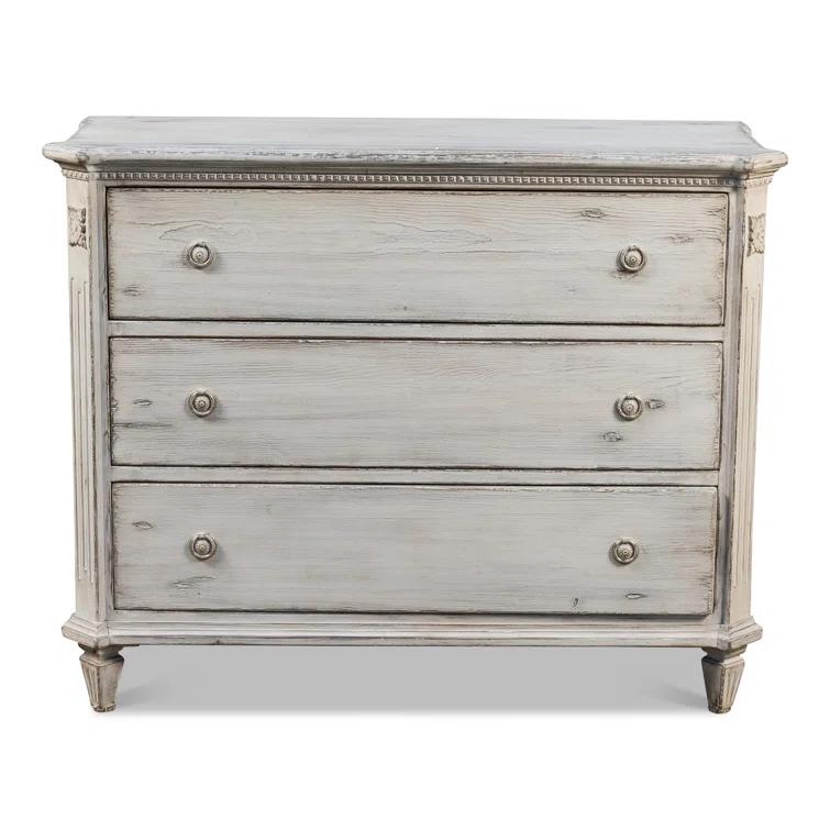 Cyprian Traditional Gray 3-Drawer Dresser