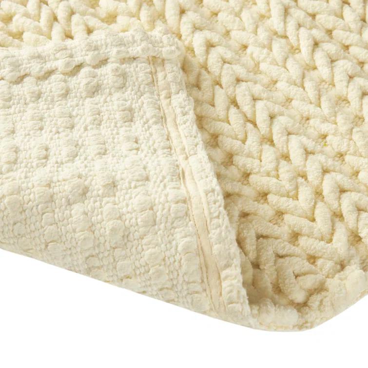 Lasso 100% Cotton Chenille Chain Stitch Non-Slip Bath Rug