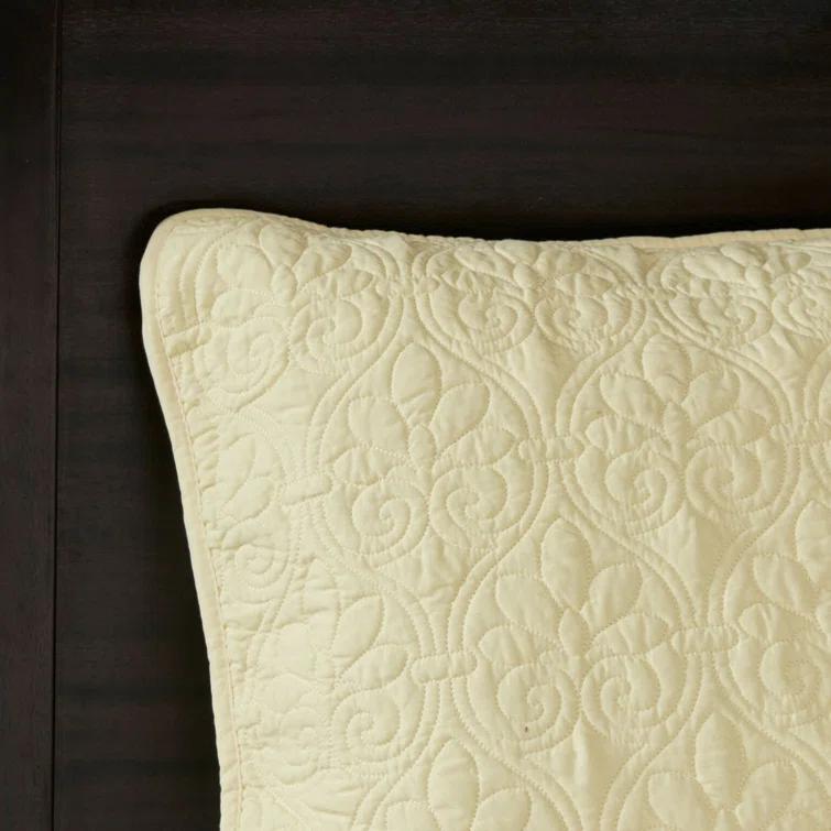 Quebec Reversible Bedspread Set