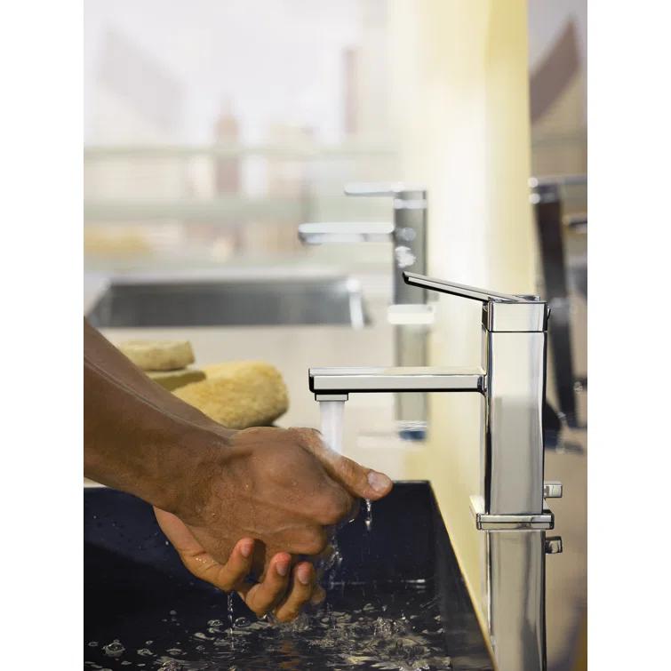 90 Degree Single Hole Bathroom Faucet with Drain Assembly