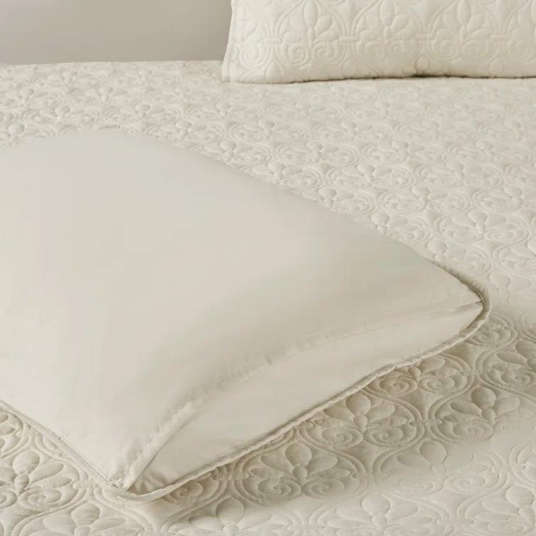 Madison Park Quebec 3 Piece Split Corner Pleated Quilted Bedspread