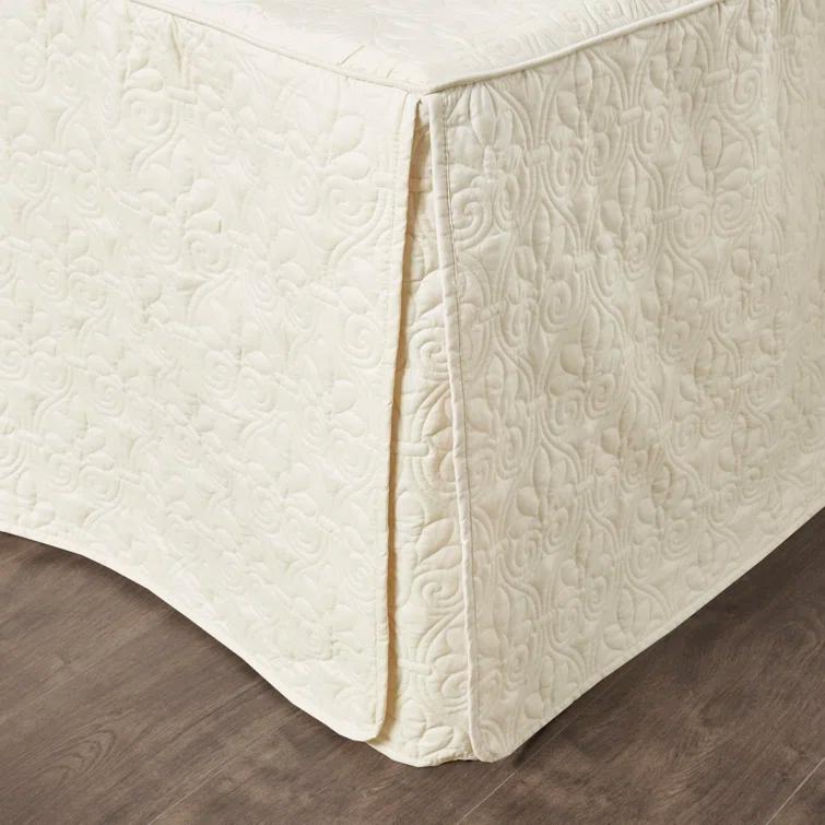 Madison Park Quebec 3 Piece Split Corner Pleated Quilted Bedspread