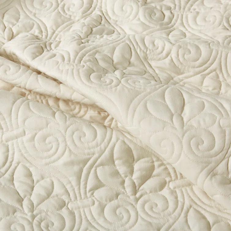 Madison Park Quebec 3 Piece Split Corner Pleated Quilted Bedspread