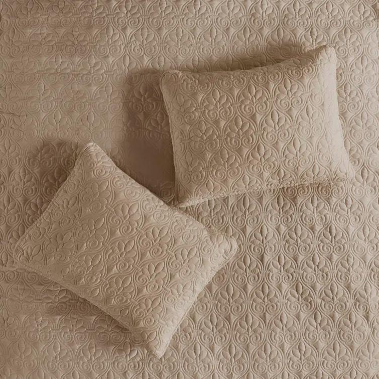 Madison Park Quebec 3 Piece Split Corner Pleated Quilted Bedspread