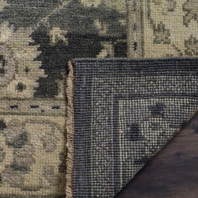 Safavieh Sivas Hand Knotted New Zealand Wool Oriental Rug