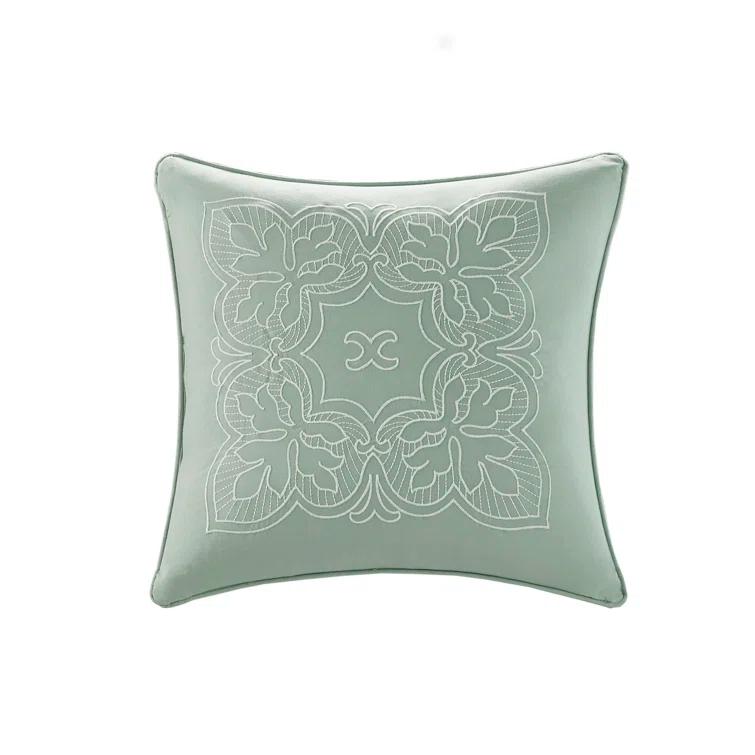 Tuscany Scalloped Edge Quilt Set