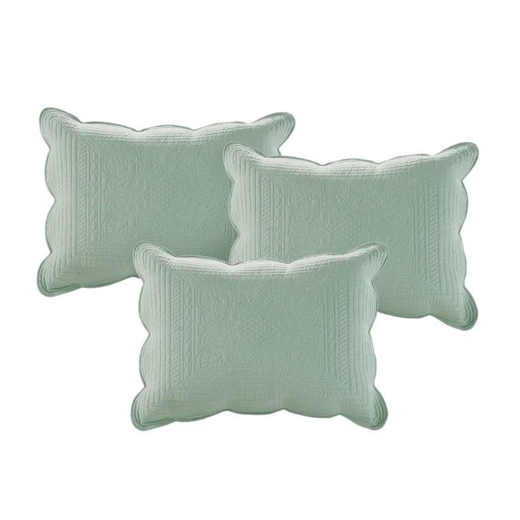 Tuscany Scalloped Edge Quilt Set