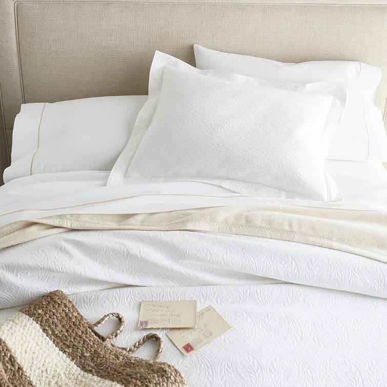 Dierking Traditional Cotton Floral Coverlet
