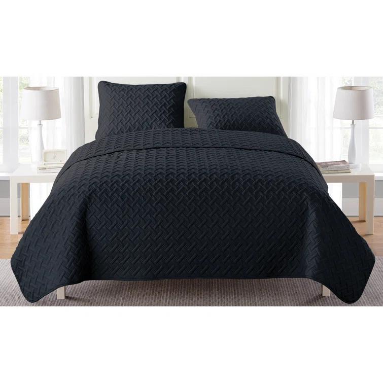 Nina Embossed Basketweave Quilt Set