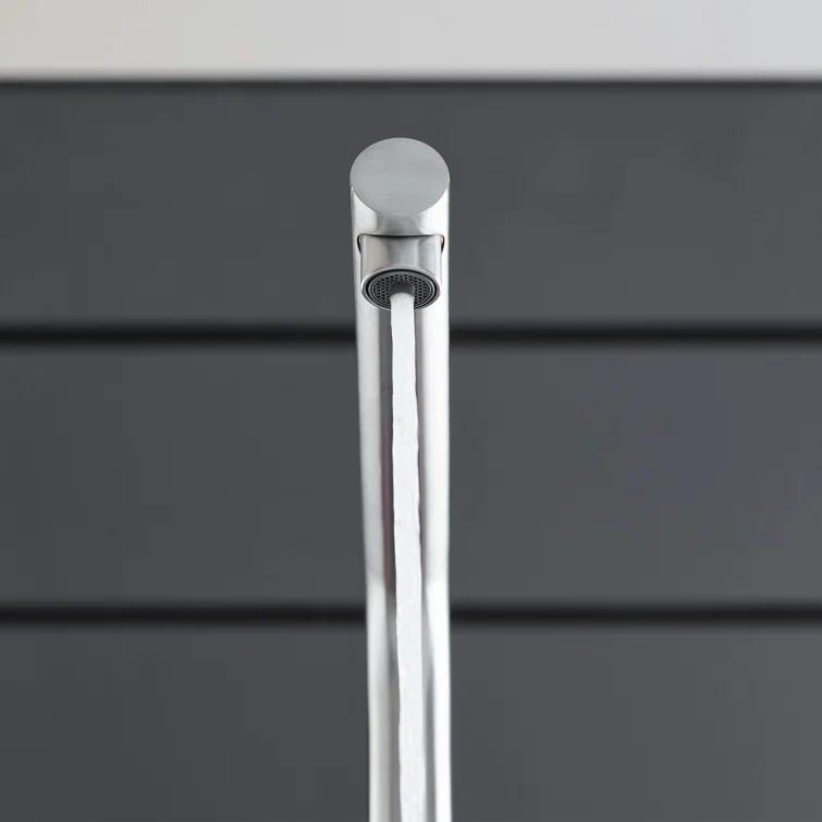 Blue Pull Out Single Handle Kitchen Faucet with Accessories