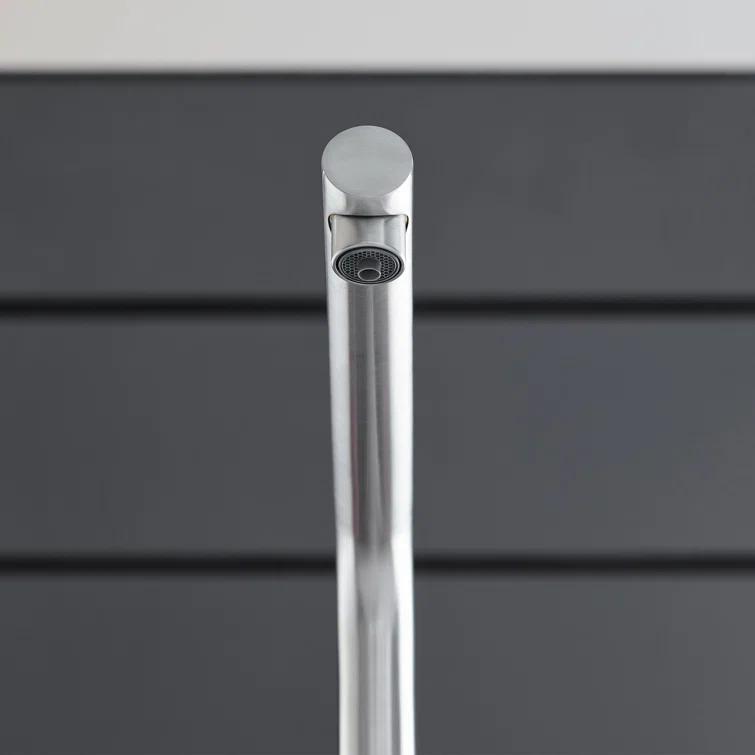 Blue Pull Out Single Handle Kitchen Faucet with Accessories
