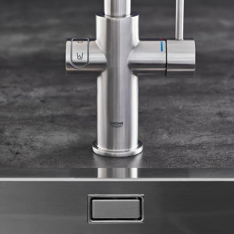 Blue Pull Out Single Handle Kitchen Faucet with Accessories