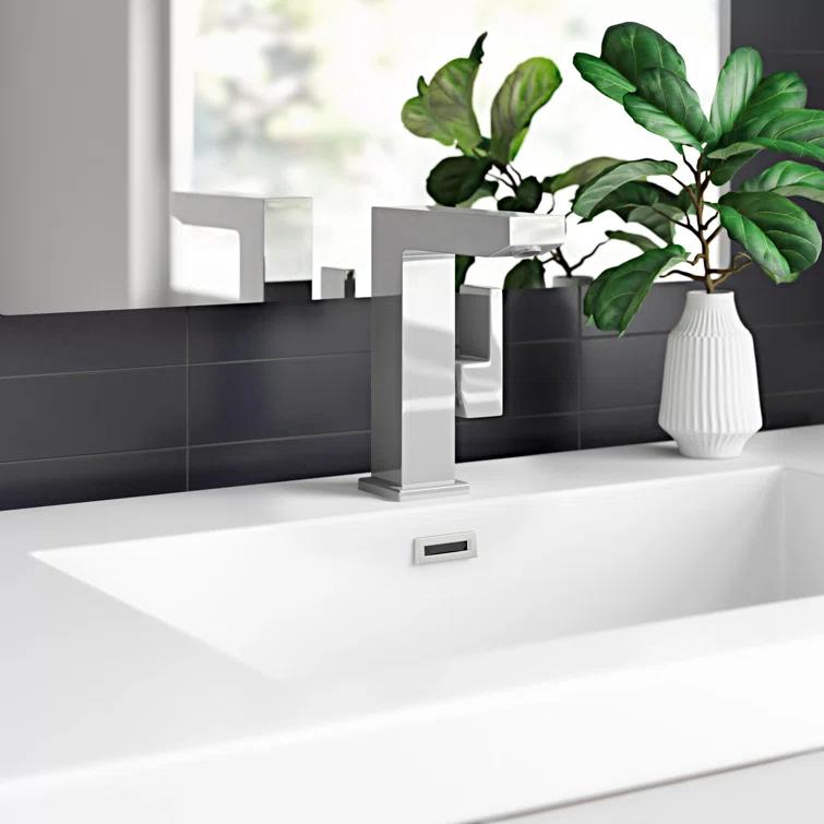 Pioneer 3MO180 Mod Single-Hole Single-handle Bathroom Faucet with Drain Assembly