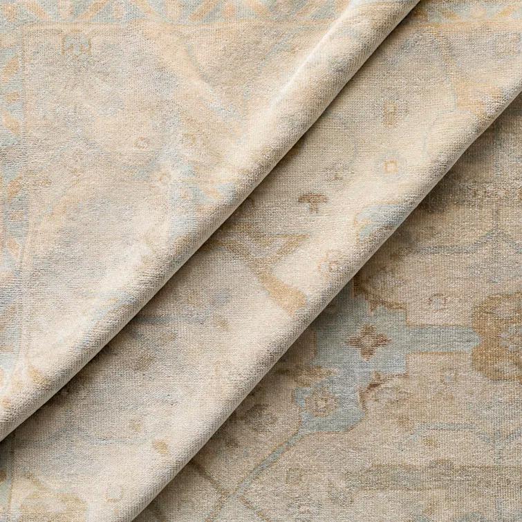 Fatima Hand-Knotted Wool Rug - 9' x 13'