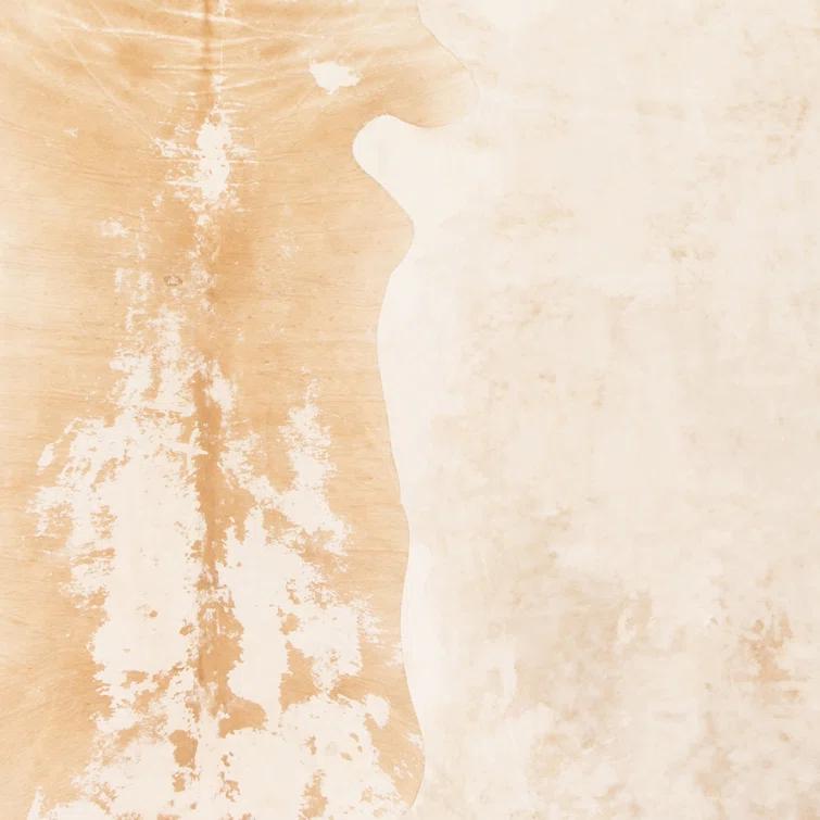 McFadden Cowhide Rug - Natural / 5' x 7'