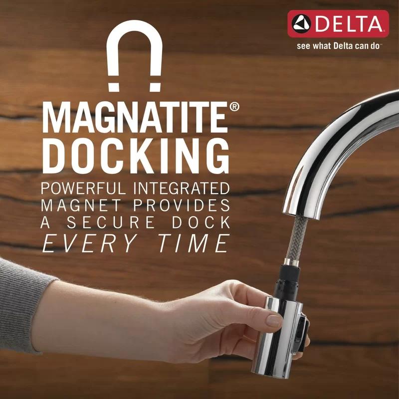 Modern Deck Mounted Stainless Steel Pull-Out Spray Faucet