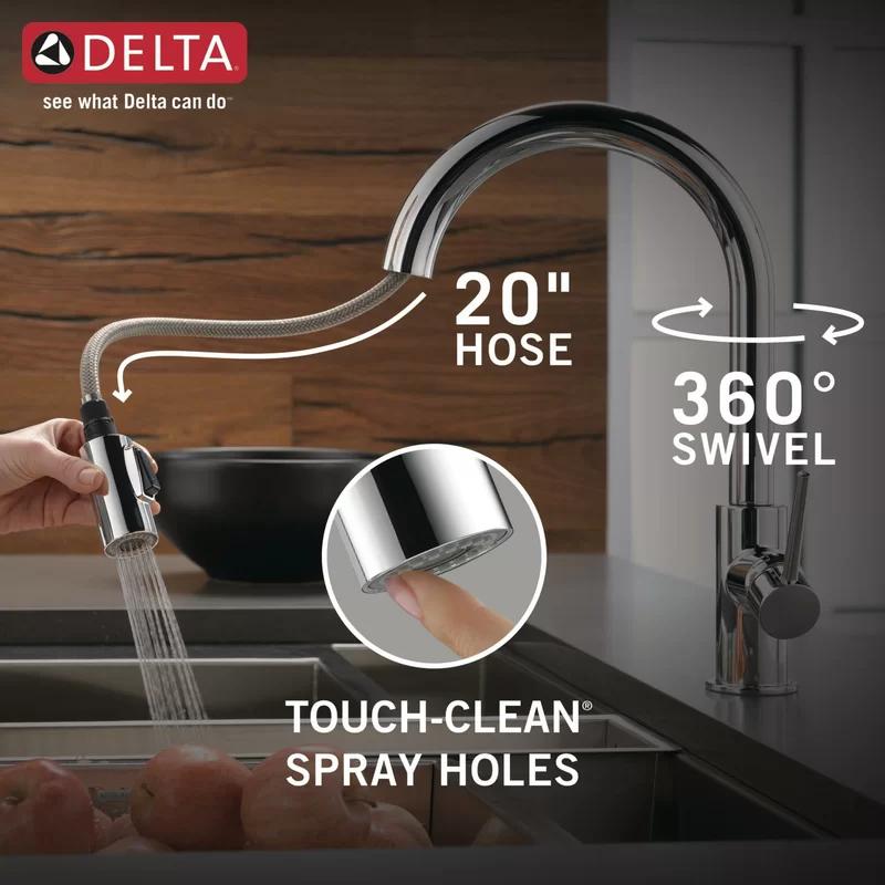 Elegant Arctic Stainless Pull-Down Kitchen Faucet with Magnetic Docking