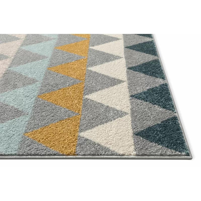 Nova Gray Geometric 5' x 7' Synthetic Area Rug