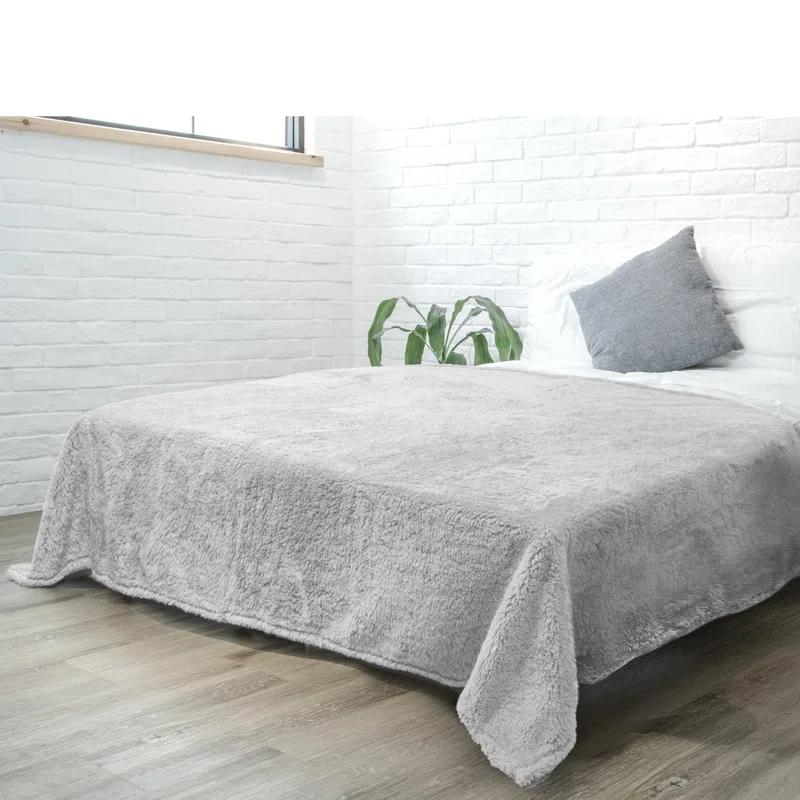 Pavilia Hand Woven Throw Blanket