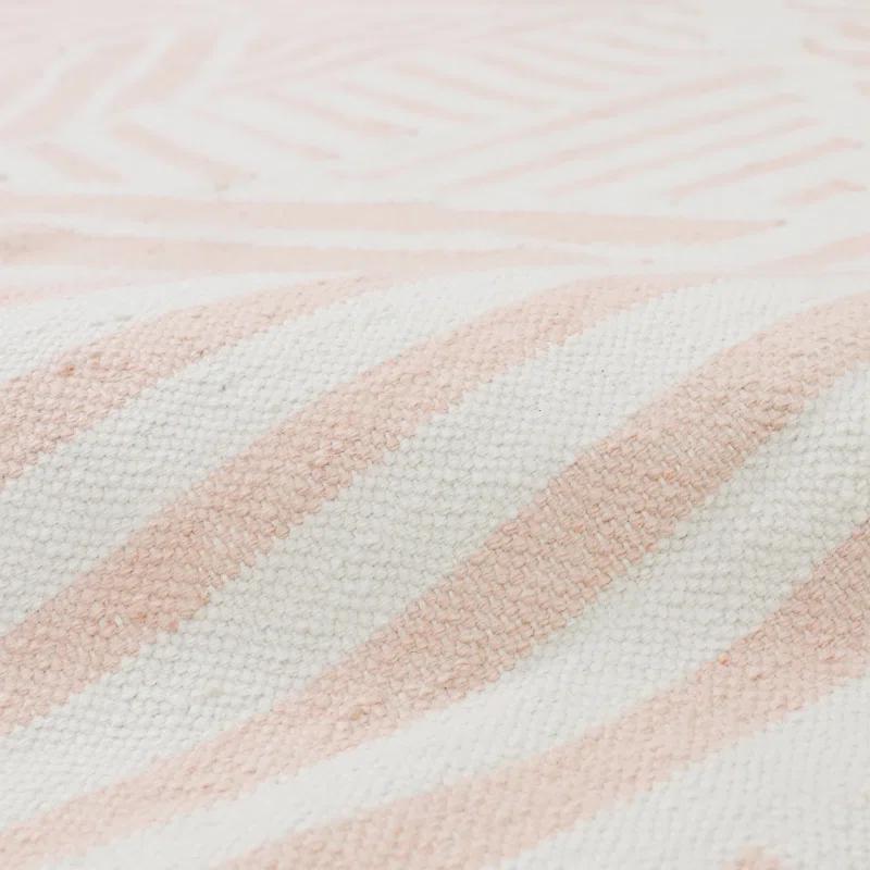 LOOMY Geometric Handmade Flatweave Pink/Ivory Indoor / Outdoor Area Rug