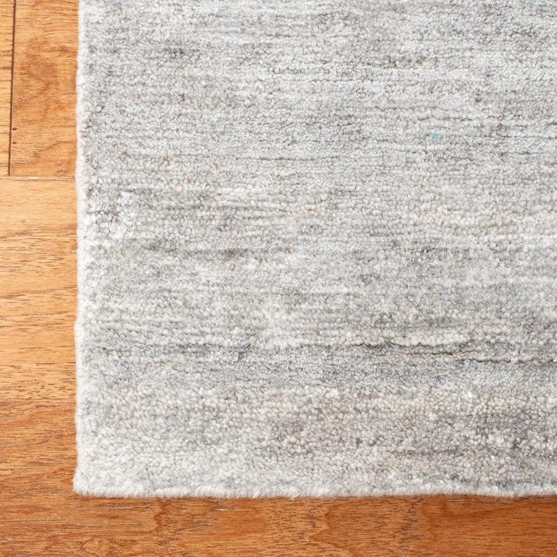 Silver Sky Hand-Knotted Viscose and Cotton Area Rug 4' x 6'