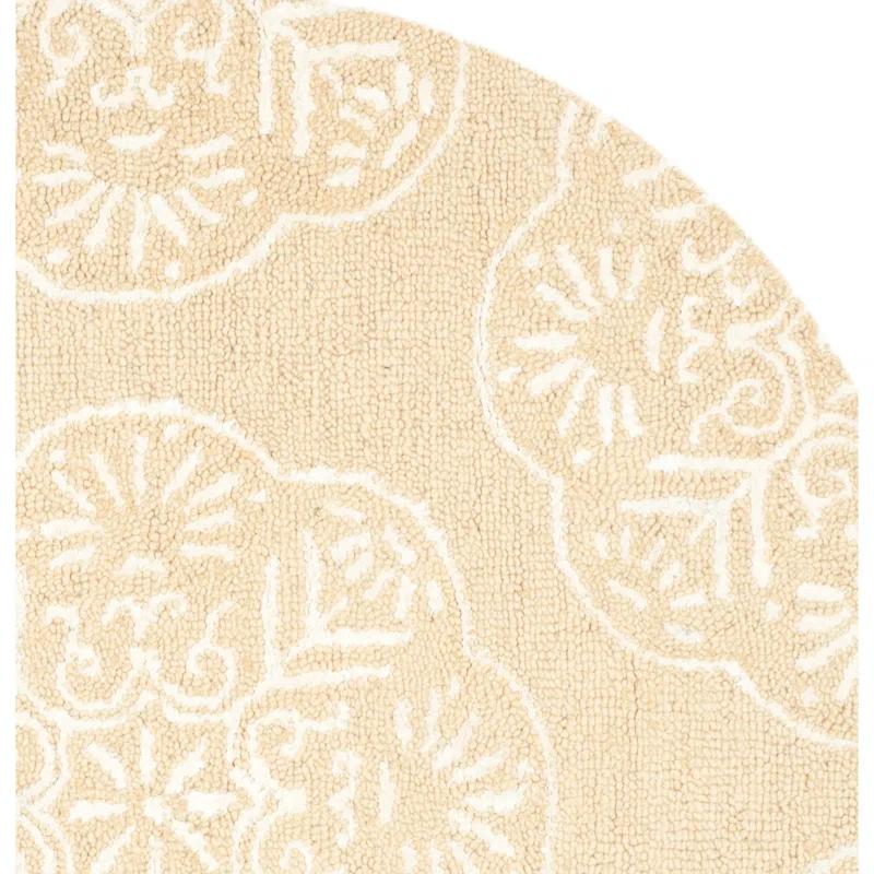 Safavieh Bella Hand Tufted Wool Floral Rug
