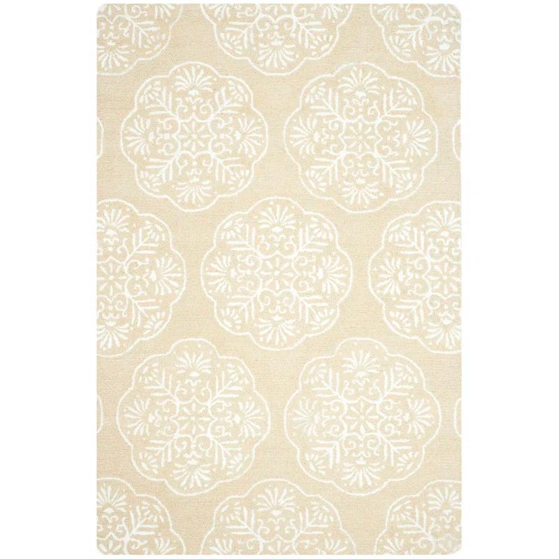 Safavieh Bella Hand Tufted Wool Floral Rug