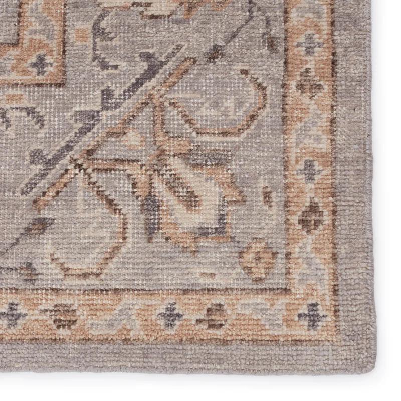 Wyndham Trellis Hand-Knotted Wool Area Rug 6'x9' in Gray and Tan