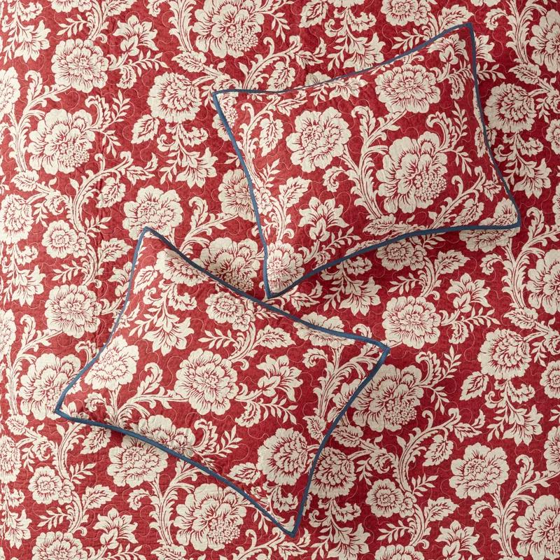 Madison Park Lucy Reversible Cotton Twill Quilt Set with Throw Pillows
