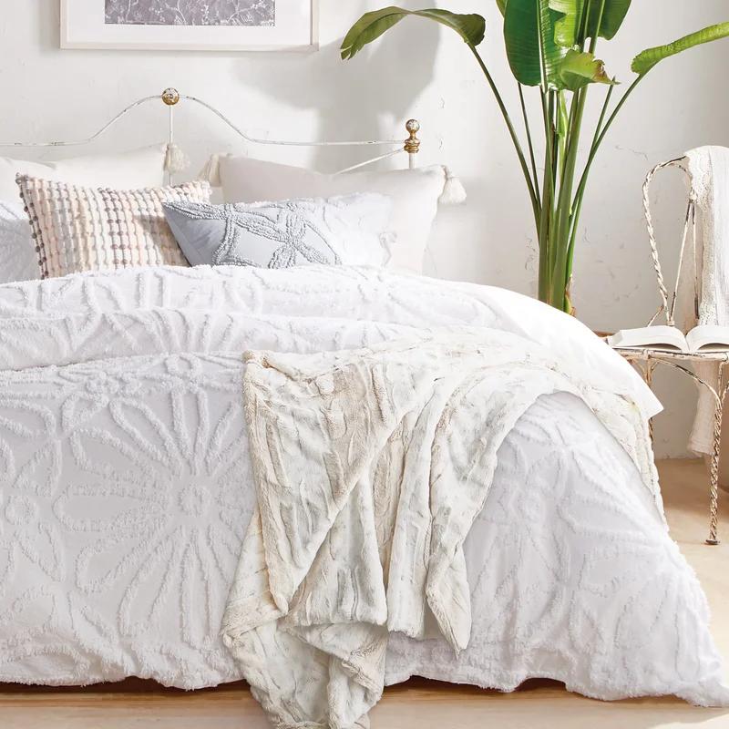 White King Cotton Chenille Tufted Comforter Set