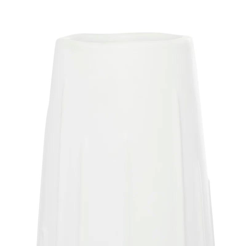 CosmoLiving by Cosmopolitan Cosmoliving By Cosmopolitan White Ceramic Contemporary Vase