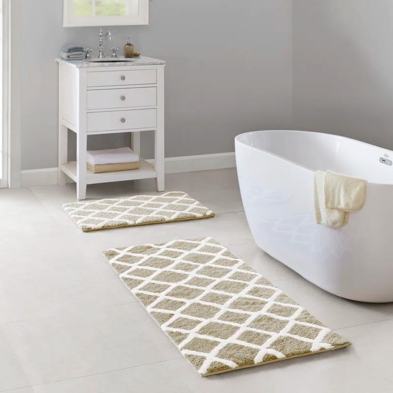 Madison Park Bittman Reversible High Pile Tufted Bath Rug