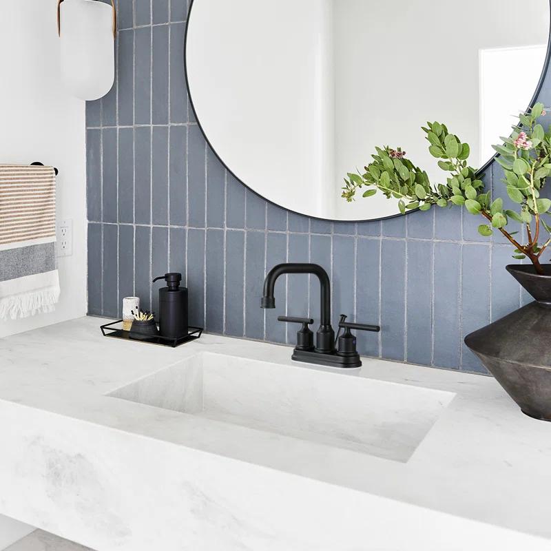 Centerset 2-handle Bathroom Faucet with Drain Assembly