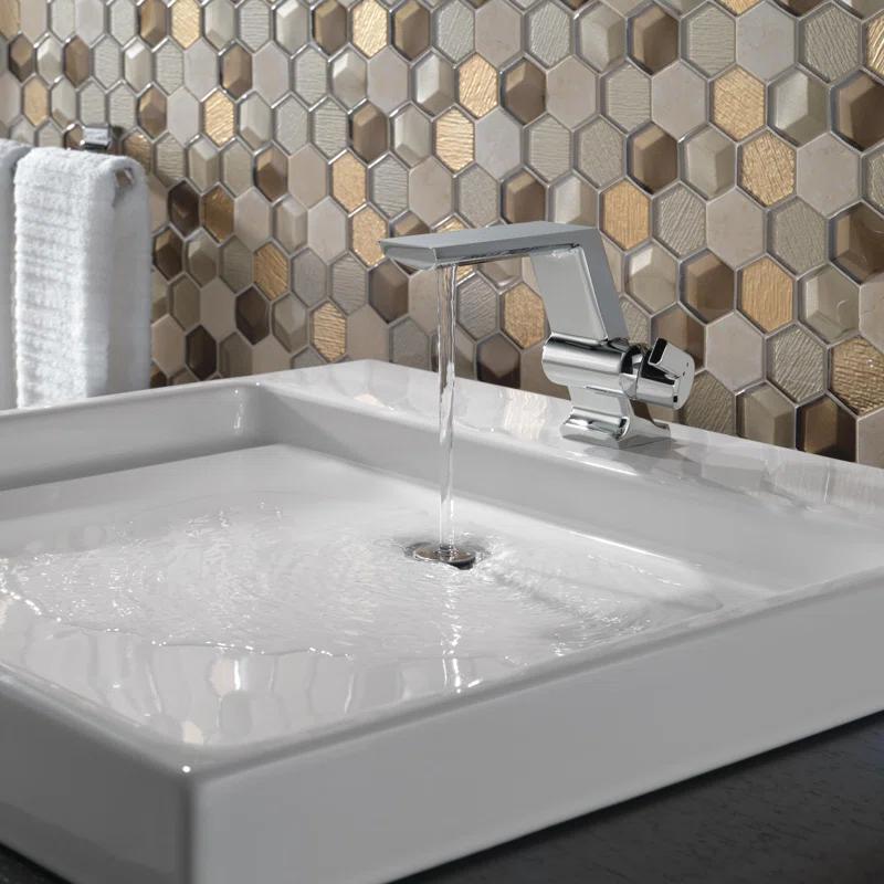 Pivotal Single Hole Bathroom Faucet with DIAMOND™ Seal Technology