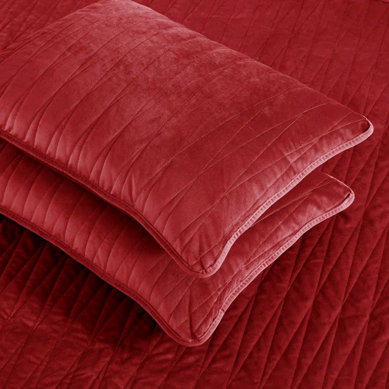 Brielle Premium Modern & Contemporary Velvet Quilt Set