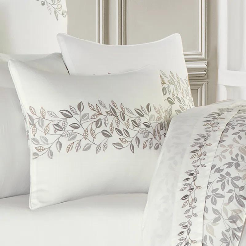 Royal Court Laurel Comforter Set
