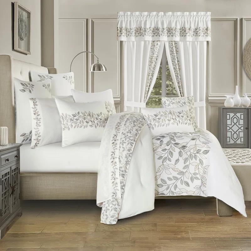 Royal Court Laurel Comforter Set