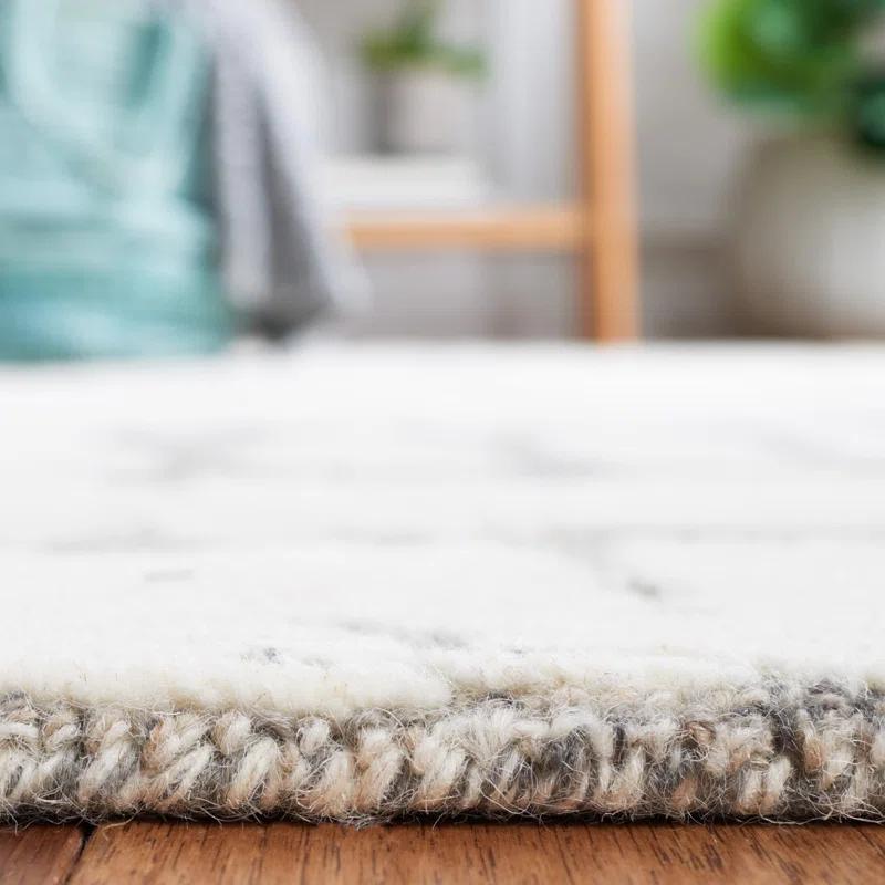 Martha Stewart Rugs Martha Stewart 4533 Hand Tufted Wool/Cotton Rug in Light Gray/Ivory