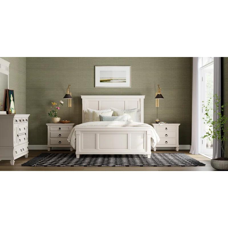 Winchester Pine White Transitional 3-Drawer Nightstand