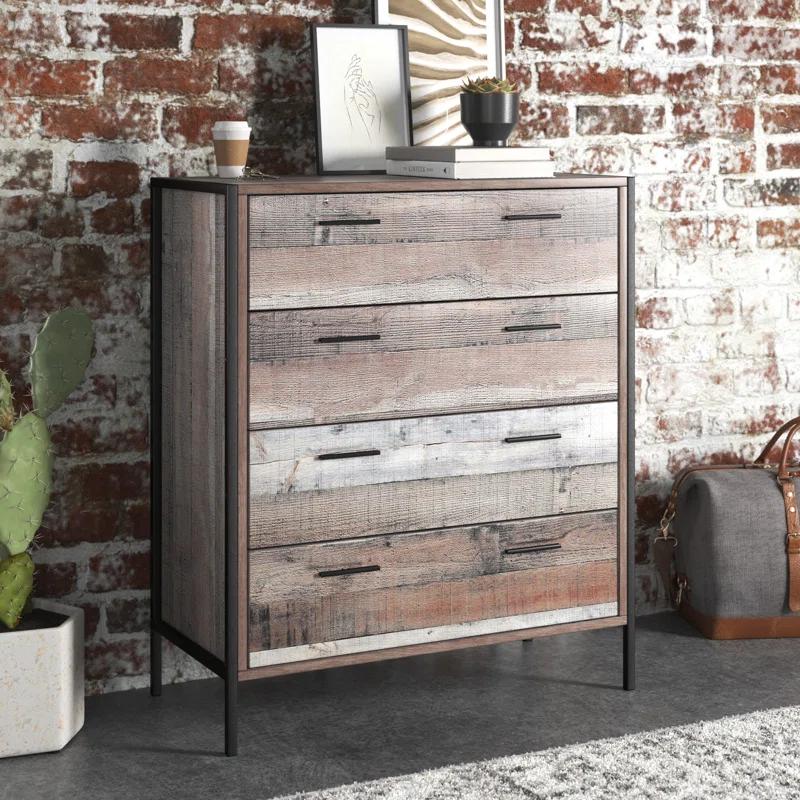 Steelside™ Shelby 33'' W 4 - Drawer Dresser
