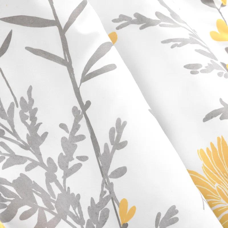 Lush Decor Aprile Throw